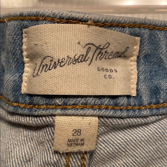 Universal Thread Women's Light Wash High-Rise Wide Leg Jeans…size 28 - Picture 4 of 7